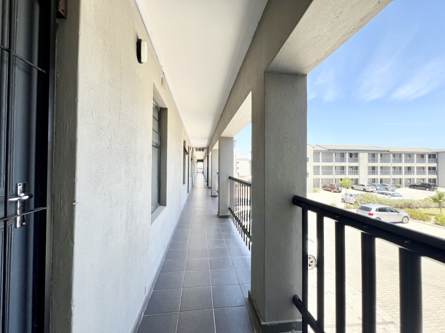 2 Bedroom Property for Sale in Parklands East Western Cape